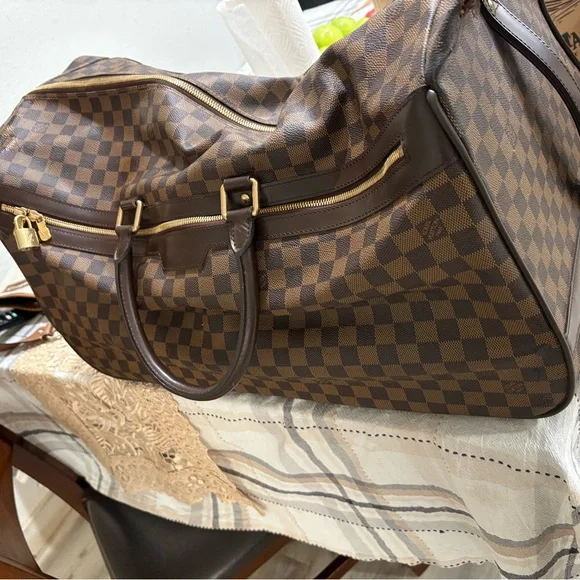 Louis Vuitton Travel Bag - Picture 15 of 16